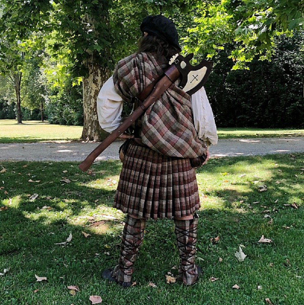 Belted Plaid, Great Kilt ( Polyviscose) - 4 Yard