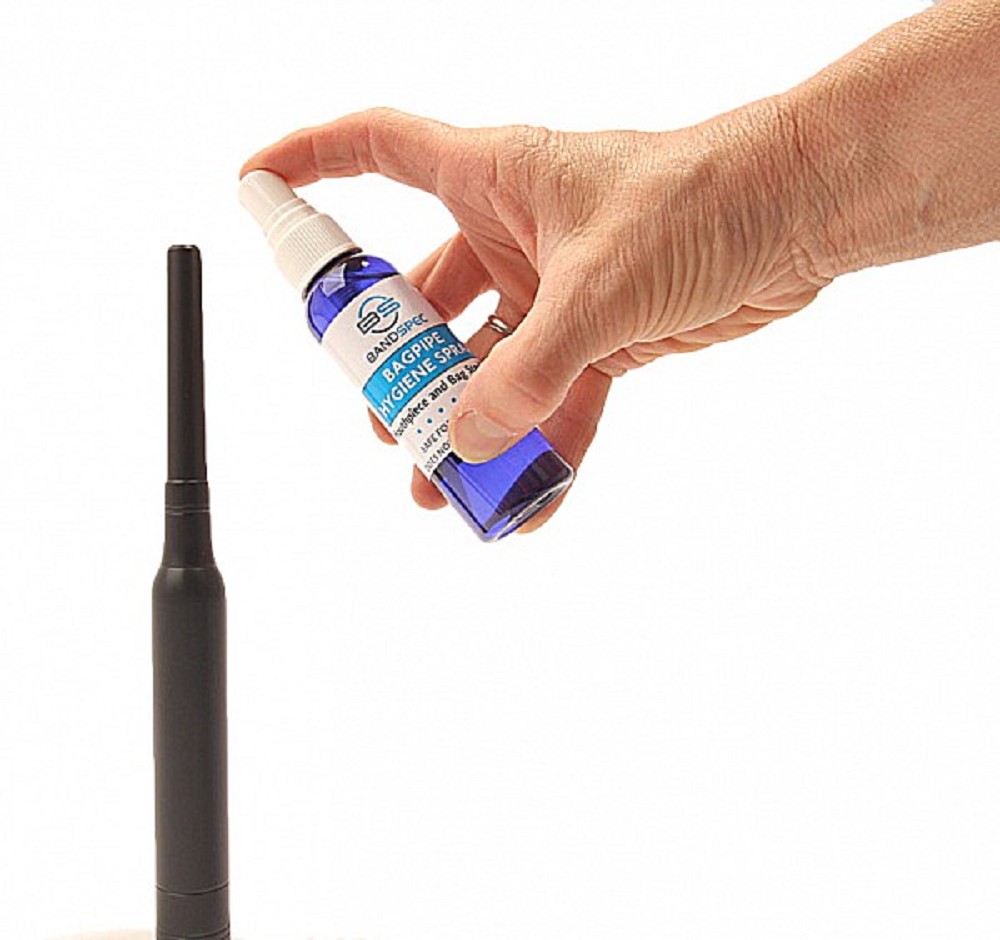 Spray désinfectant BandSpec pour pièces de cornemuse.