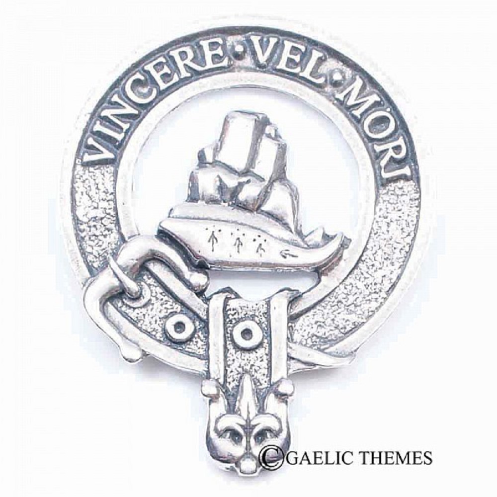 Cap Badge, Clan MacNeil