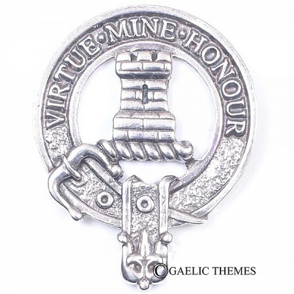 Cap Badge, Clan MacLean