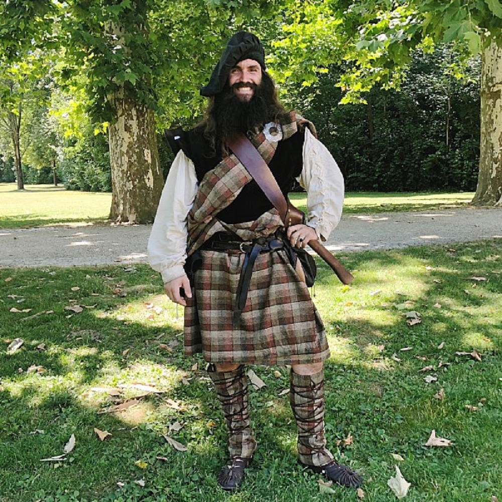 Belted Plaid, Great Kilt ( Polyviscose) - 4 Yard