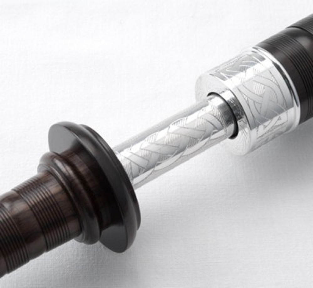 McCallum AB4 Deluxe All Black Blackwood Bagpipe - Celtic